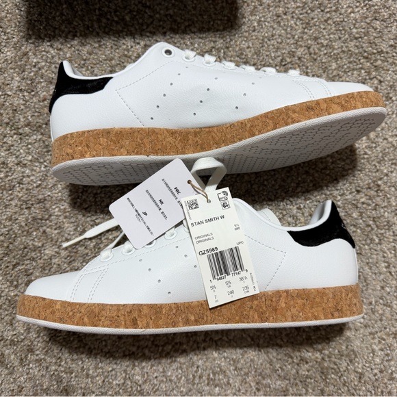 NEW Adidas Stan Smith I Am Groot Shoes size 7 - Picture 3 of 7